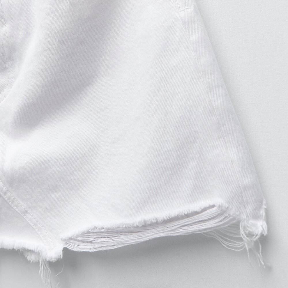 luxurious high waisted mini denim skirt rip detail - Picture 4 of 4